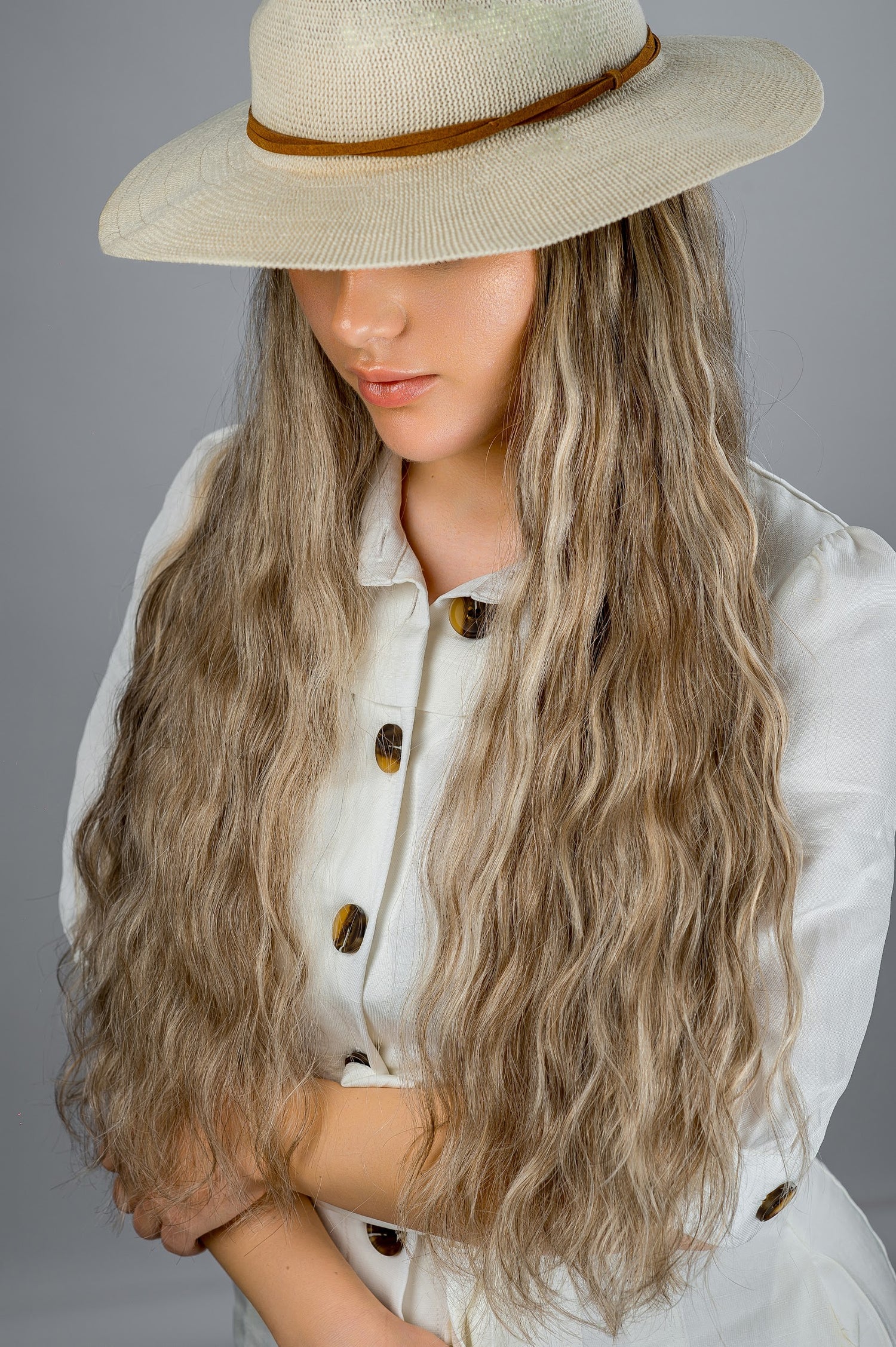 Hatfall | Model is Wearing 24" Hatfall without Face-framing